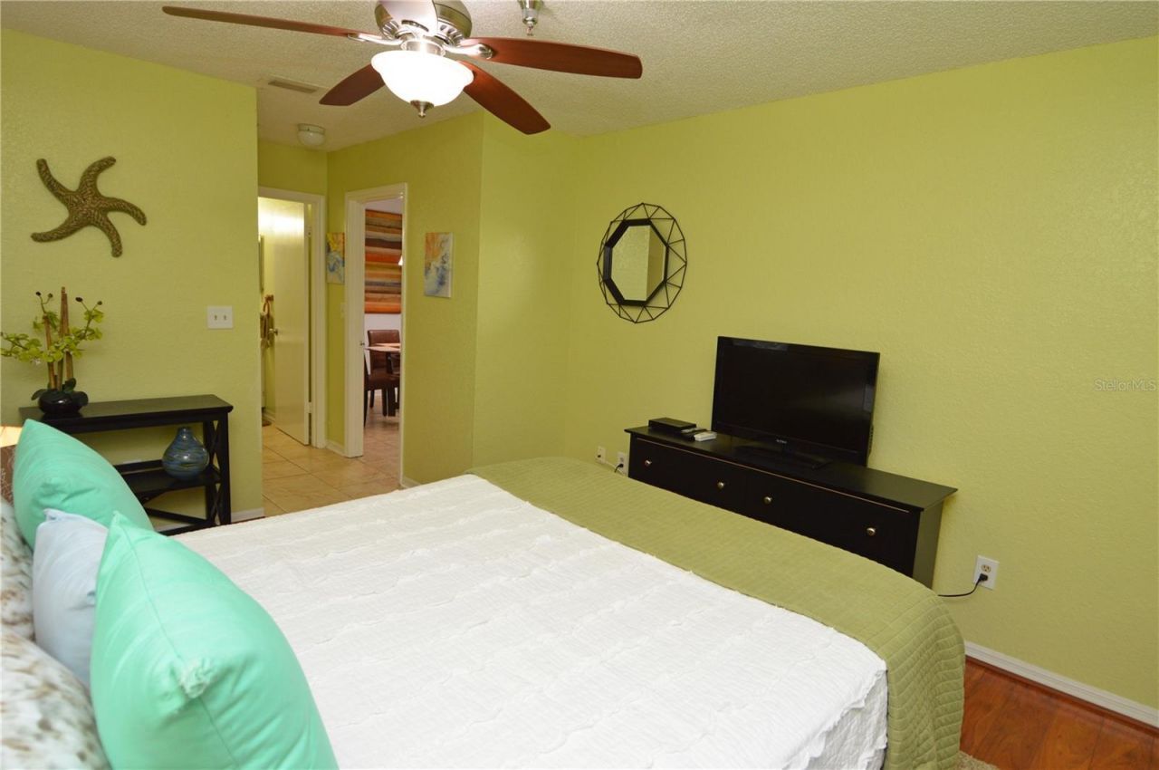 10265 Gandy Boulevard N, Unit 1405, Saint Petersburg, FL 33702 Photo