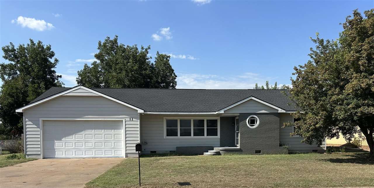 11 Hillcrest, Perry, OK 73077 Main Photo