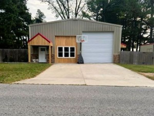 1745 Viney Grove Road, Prairie Grove, AR 72753