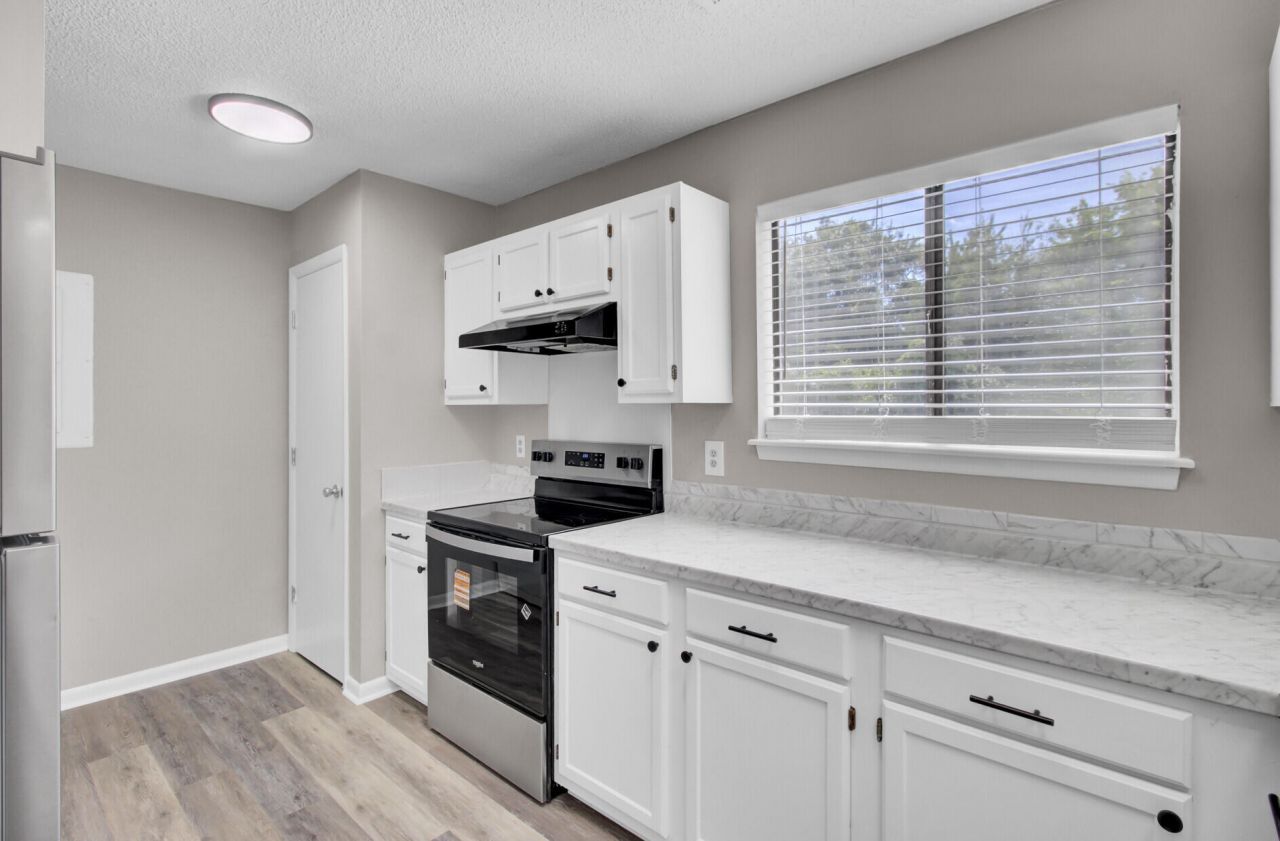 1530 Fort Johnson Road Photo 6