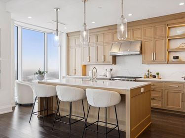 1111 W River Parkway, Unit 24C, Minneapolis, MN 55415