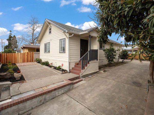 10306 10306 Pippin St, Oakland, CA 94603