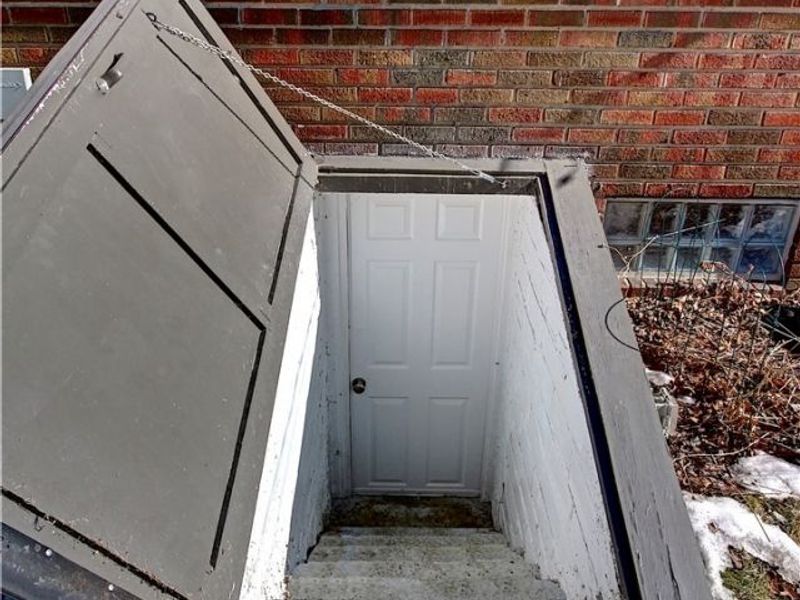 4364 W 219th Street, Cleveland, OH 44126 Photo 35