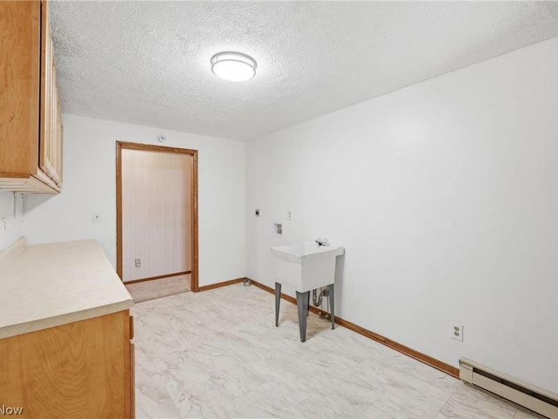 9106 Moulin Avenue NE, Alliance, OH 44601 Photo 10