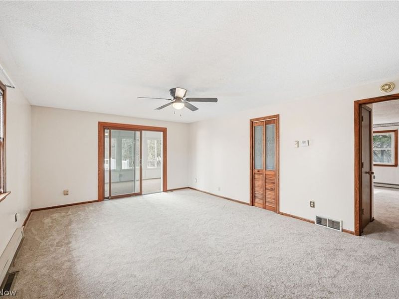 9106 Moulin Avenue NE, Alliance, OH 44601 Photo 12