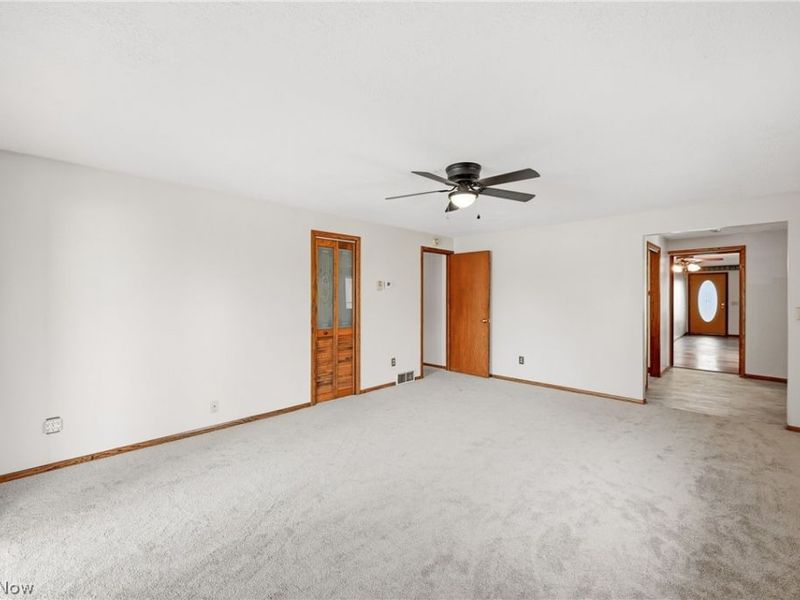 9106 Moulin Avenue NE, Alliance, OH 44601 Photo 13