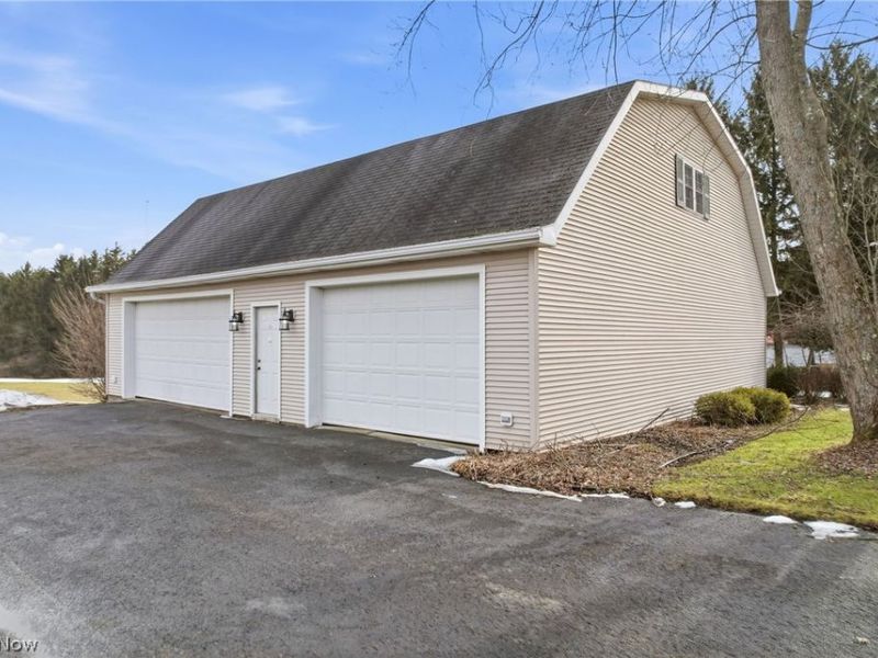 9106 Moulin Avenue NE, Alliance, OH 44601 Photo 33