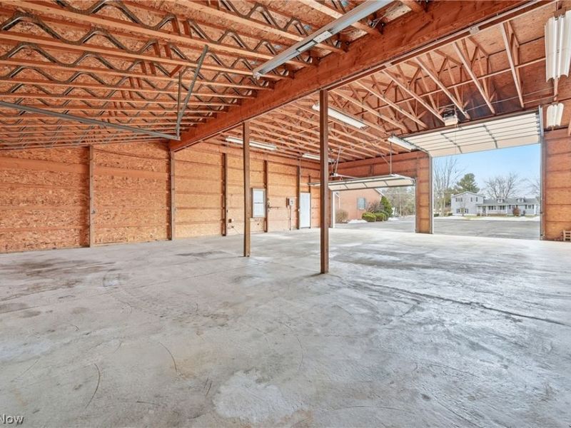 9106 Moulin Avenue NE, Alliance, OH 44601 Photo 36