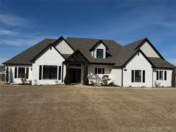 8202 N 150th East Avenue, Owasso, OK 74055