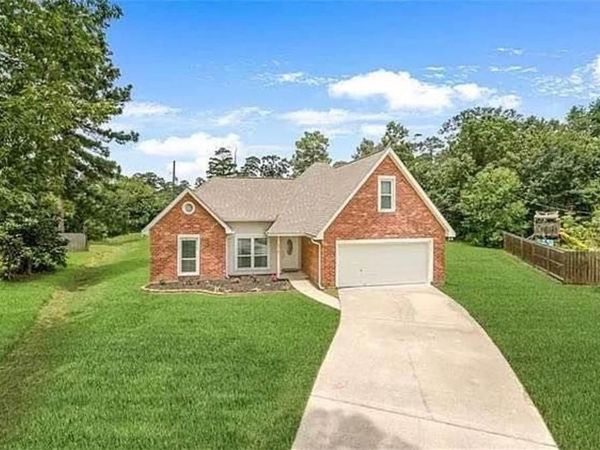 316 LIVE OAK Court, Mandeville, LA 70471