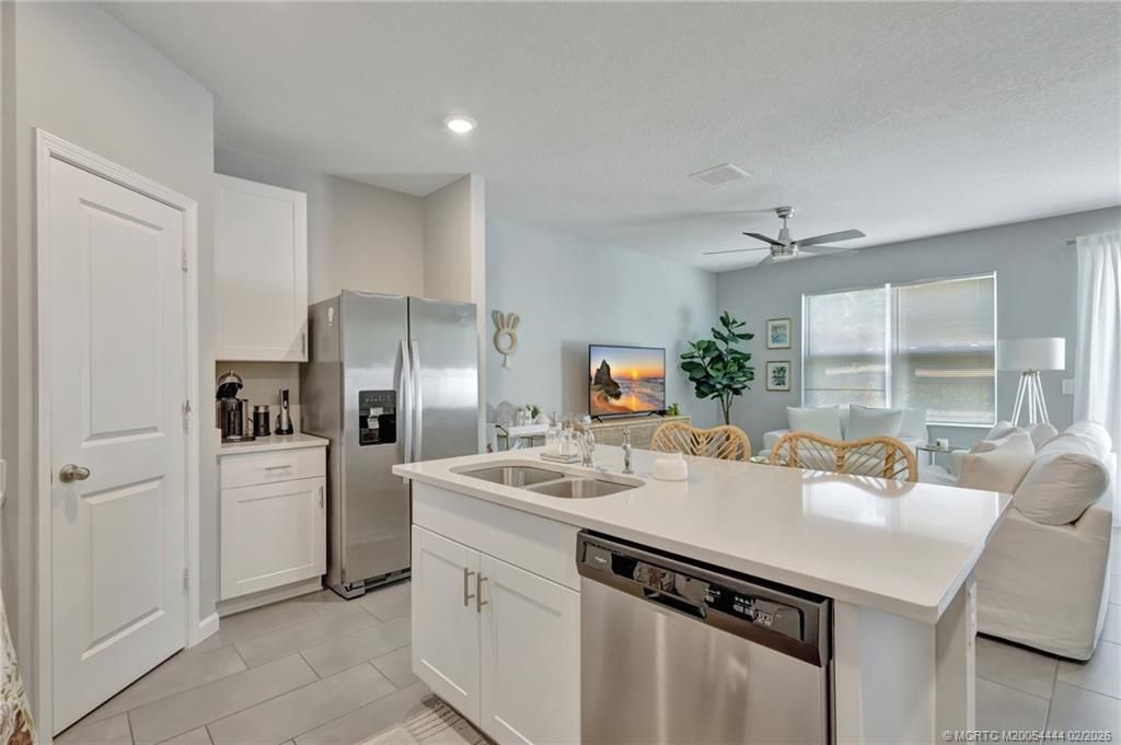 396 SE Sea Hunt Way, Stuart, FL 34994 Photo