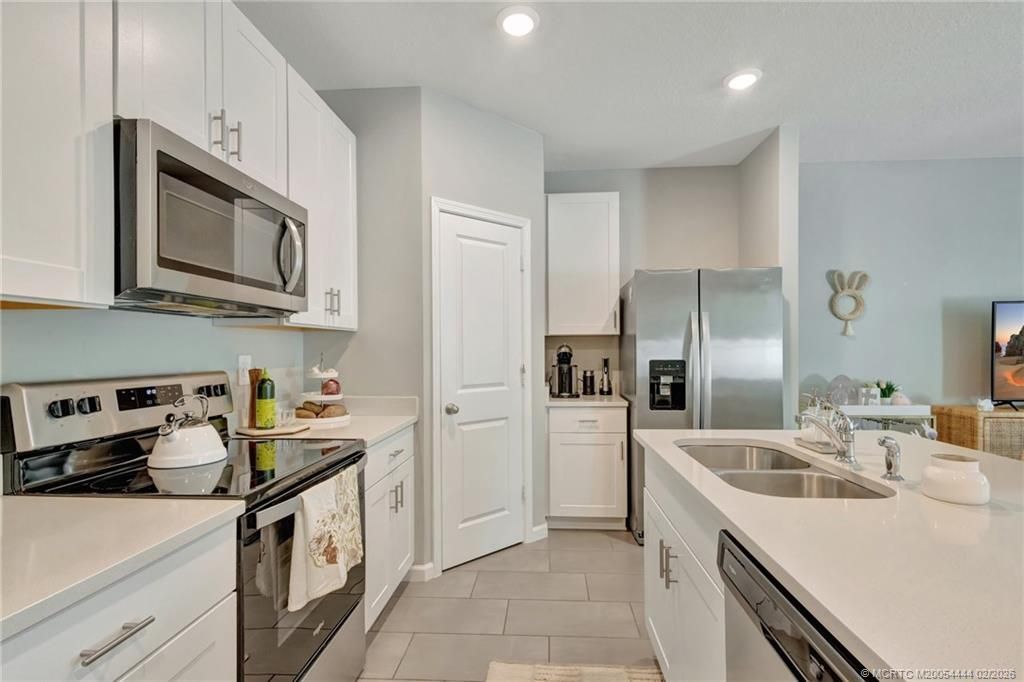 396 SE Sea Hunt Way, Stuart, FL 34994 Photo