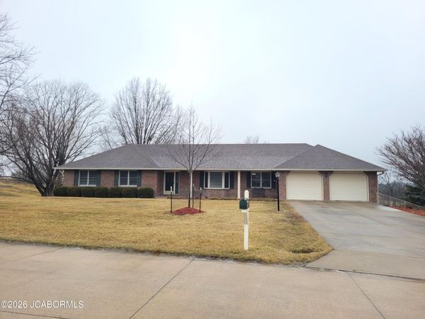 3306 GLENSTONE DRIVE, Jefferson City, MO 65109