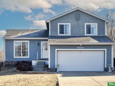 6703 N 110th Avenue, Omaha, NE 68164