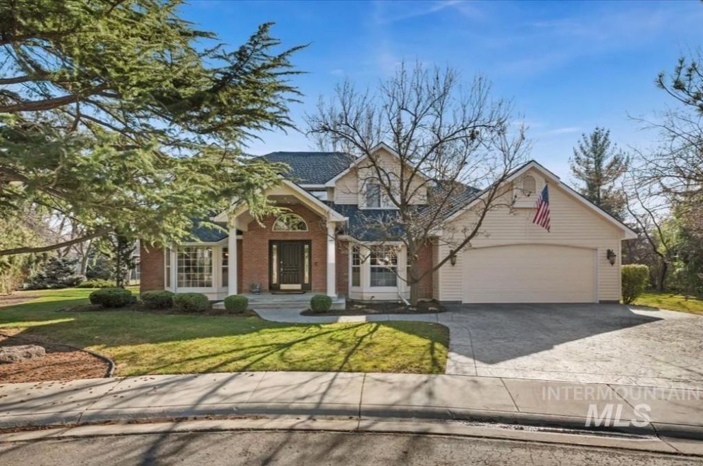 395 E Woodlander Ct, Eagle, ID 83616 Main Photo