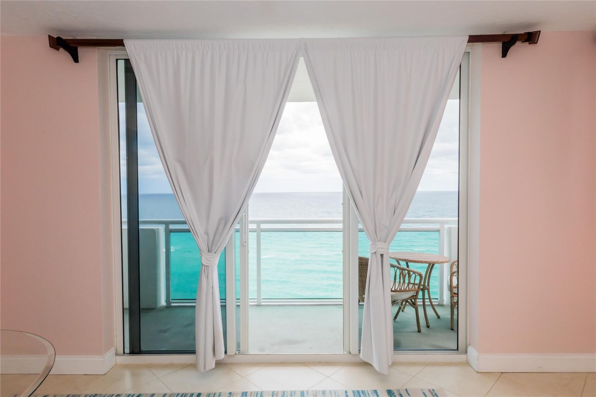 3001 S Ocean Drive, Unit 1011, Hollywood, FL 33019 Photo