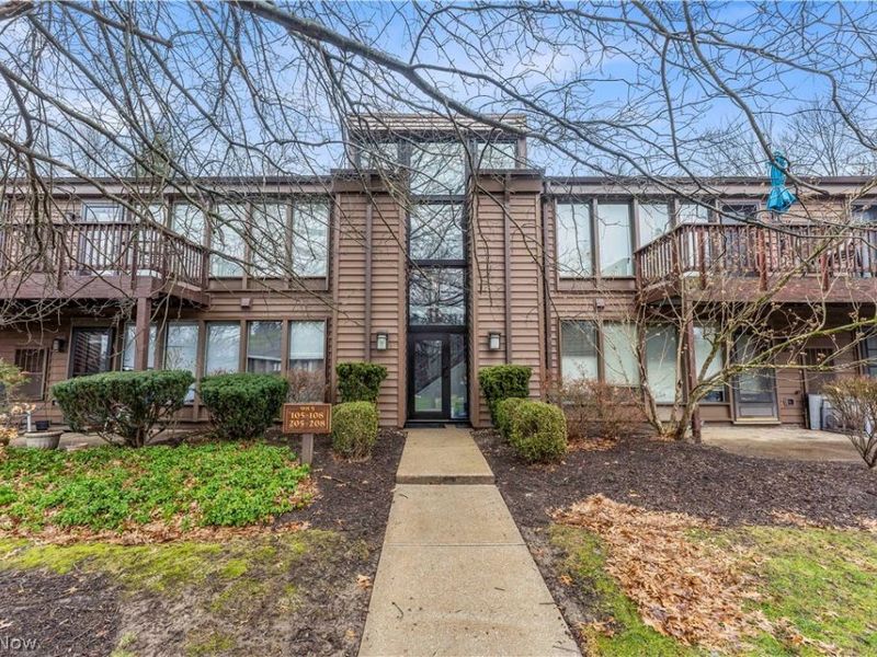 985 Canyon View Road, Unit 108-D, Northfield, OH 44067 Photo 1