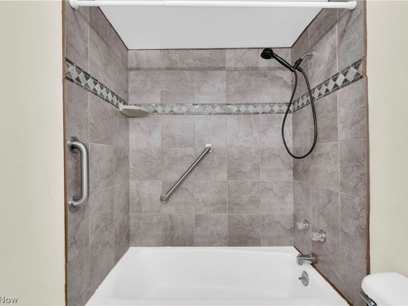 985 Canyon View Road, Unit 108-D, Northfield, OH 44067 Photo 15