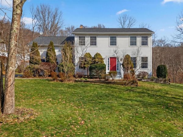 8 Cardinal Court , Tuxedo Park, NY 10987