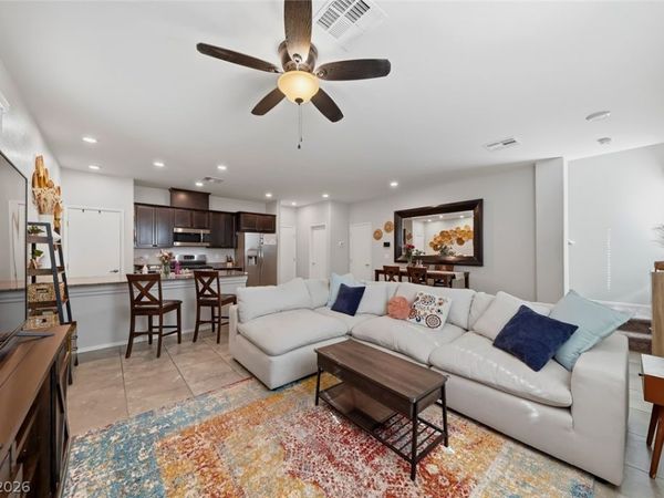 7313 Glistening Star Street, North Las Vegas, NV 89084