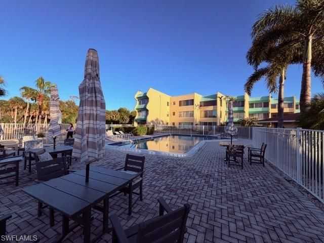 925 Palm View Dr, Unit 121, Naples, FL 34110 Photo