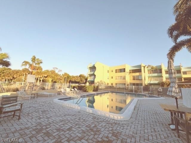925 Palm View Dr, Unit 121, Naples, FL 34110 Photo