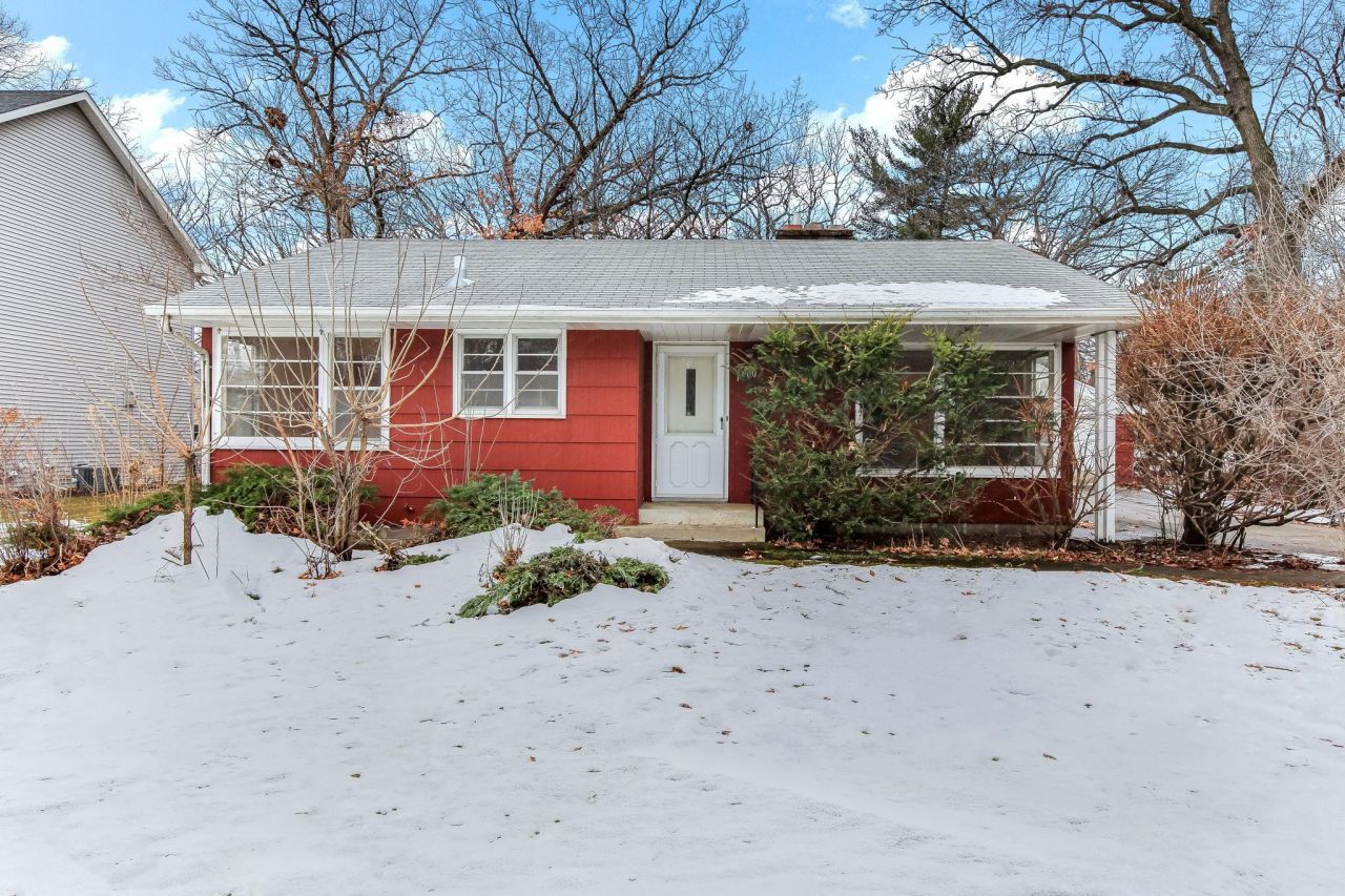 1400 Arden Place, Arden Hills, MN 55112 Main Photo