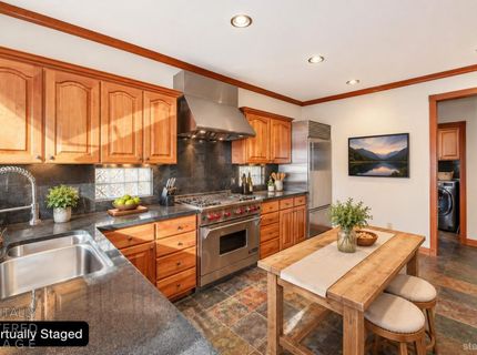 1919 Apalachee Drive, South Lake Tahoe, CA 96150 Photo