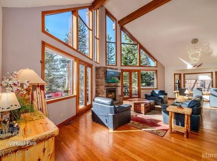 1919 Apalachee Drive, South Lake Tahoe, CA 96150 Photo