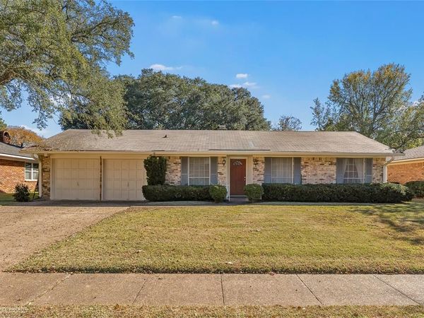 7325 Camelback Drive, Shreveport, LA 71105