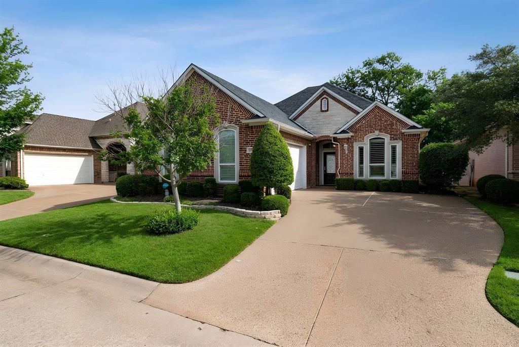 1908 Channing Park Drive, Arlington, TX 76013 Main Photo