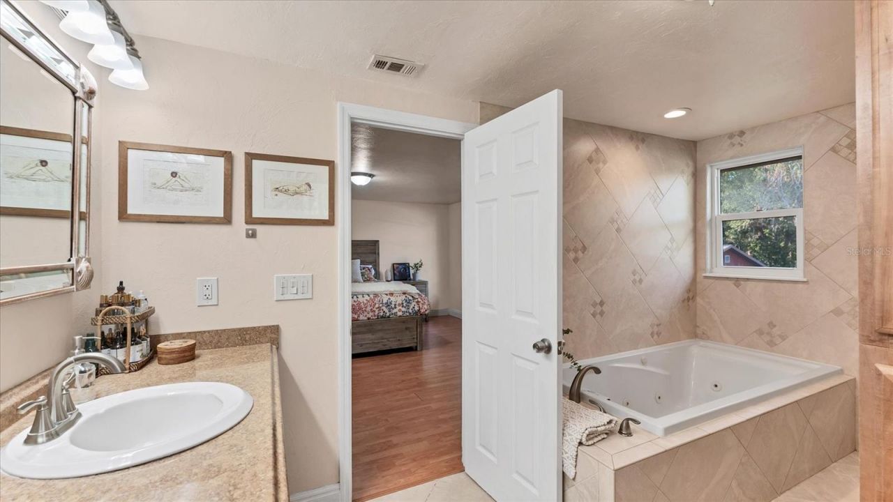 5237 Turtle Creek Lane, Sarasota, FL 34232 Photo