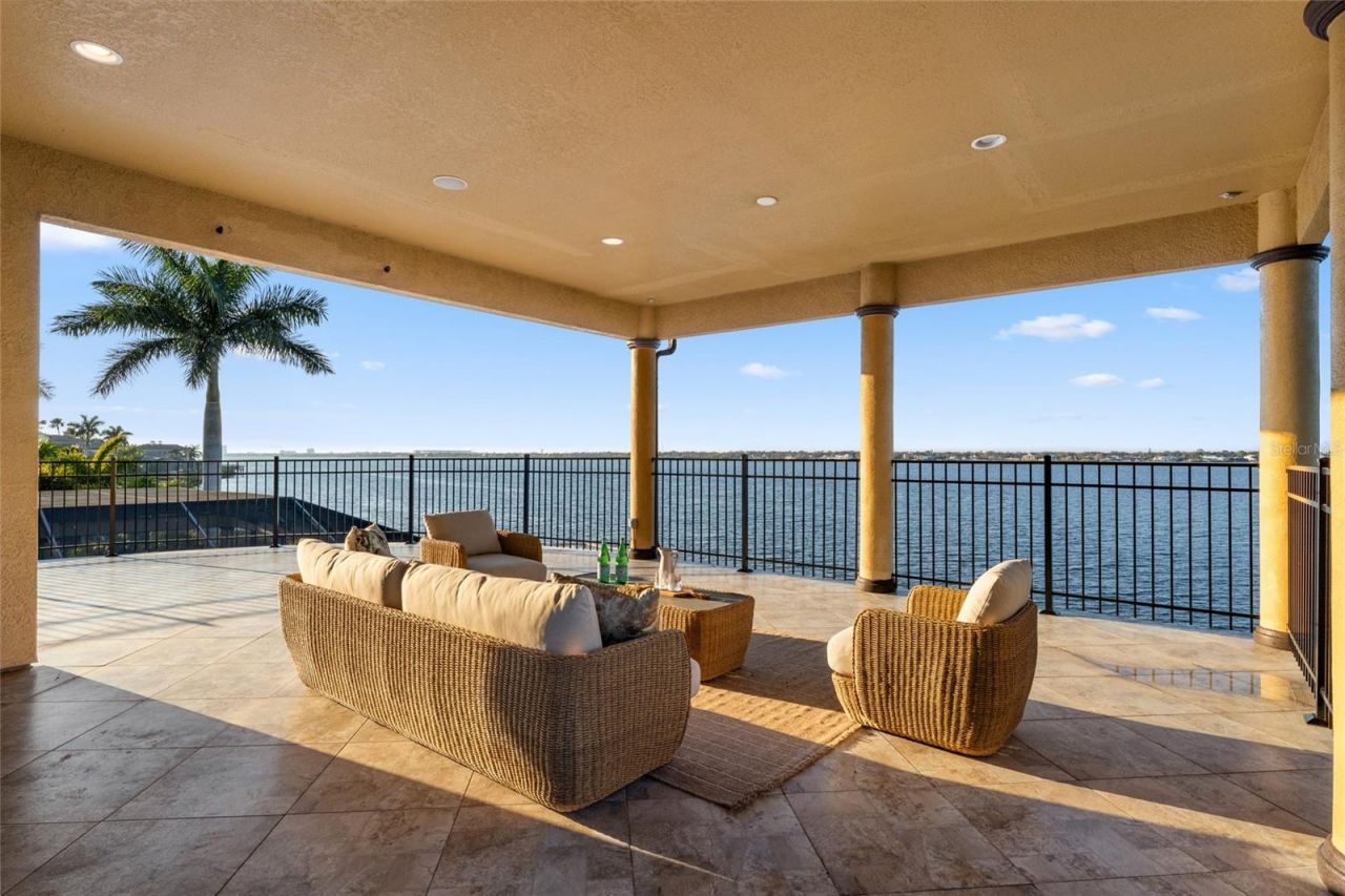 4003 Hawk Island Drive, Bradenton, FL 34208 Photo