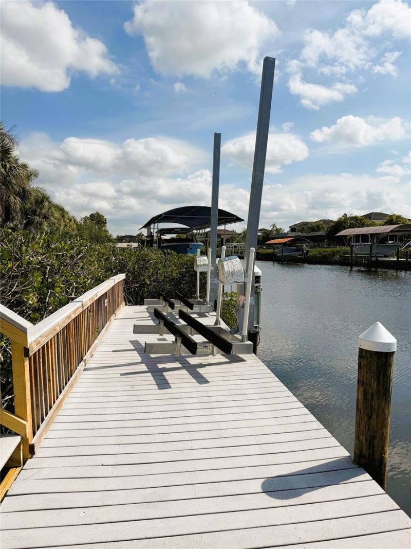 4003 Hawk Island Drive, Bradenton, FL 34208 Photo