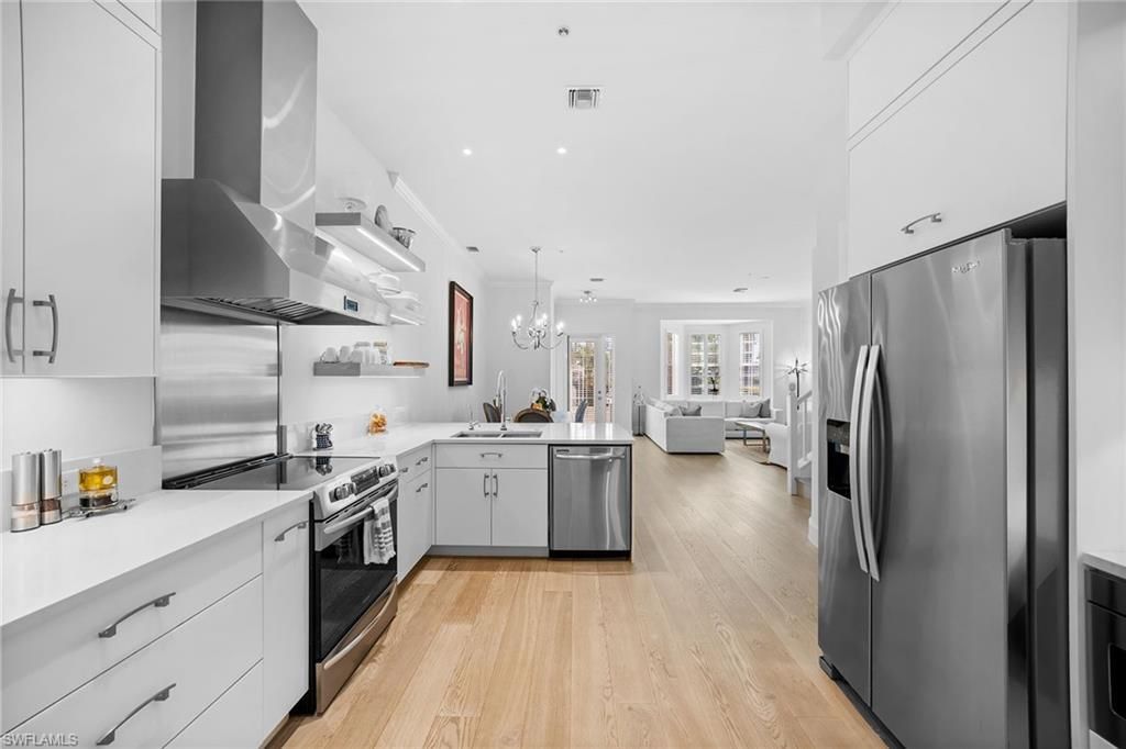 443 8th Ave S, Unit 104, Naples, FL 34102 Photo