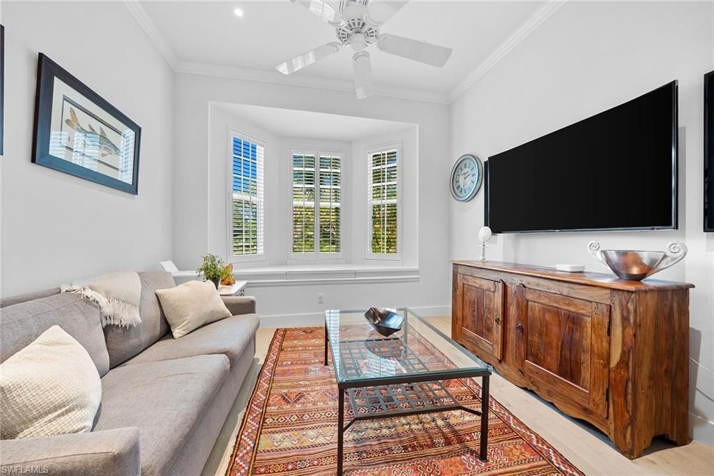 443 8th Ave S, Unit 104, Naples, FL 34102 Photo