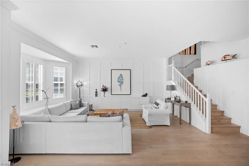 443 8th Ave S, Unit 104, Naples, FL 34102 Photo