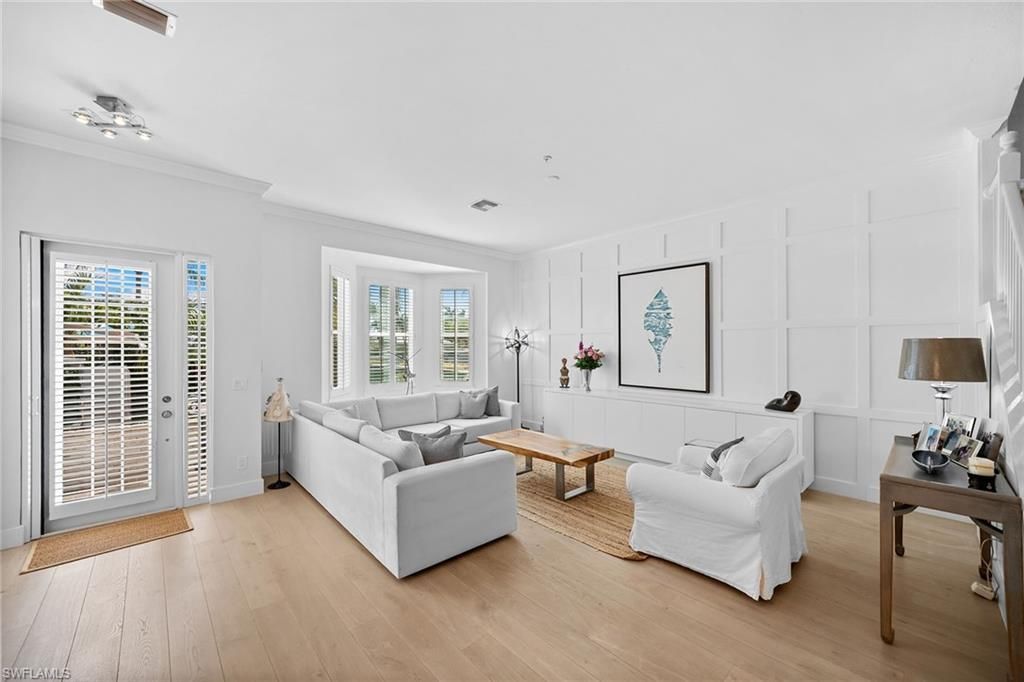 443 8th Ave S, Unit 104, Naples, FL 34102 Photo