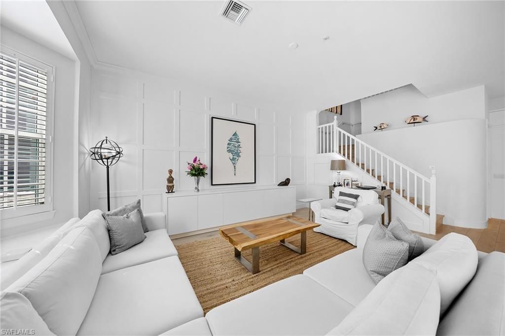 443 8th Ave S, Unit 104, Naples, FL 34102 Photo