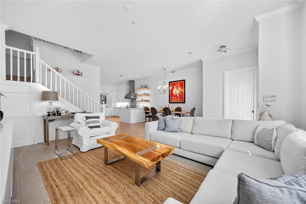 443 8th Ave S, Unit 104, Naples, FL 34102 Photo