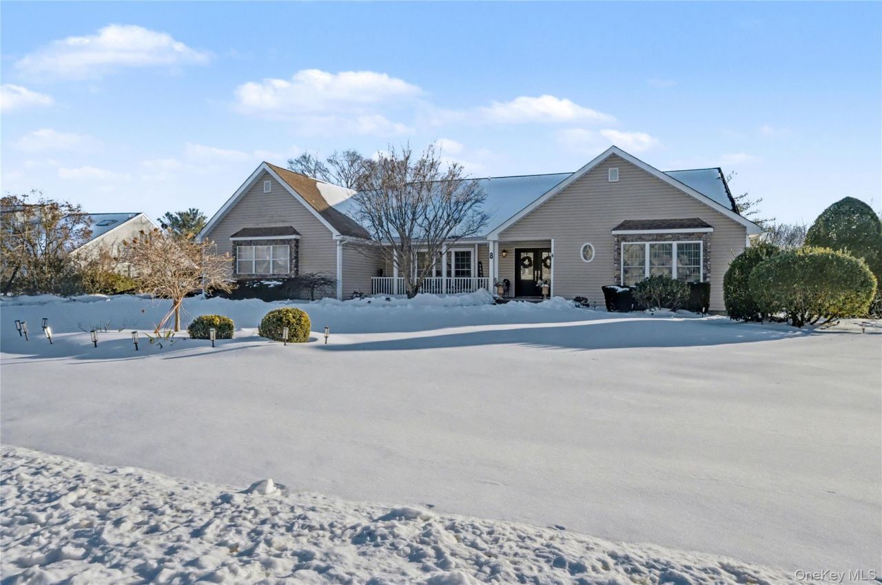 8 Paddock Drive Fort Salonga, NY 11768