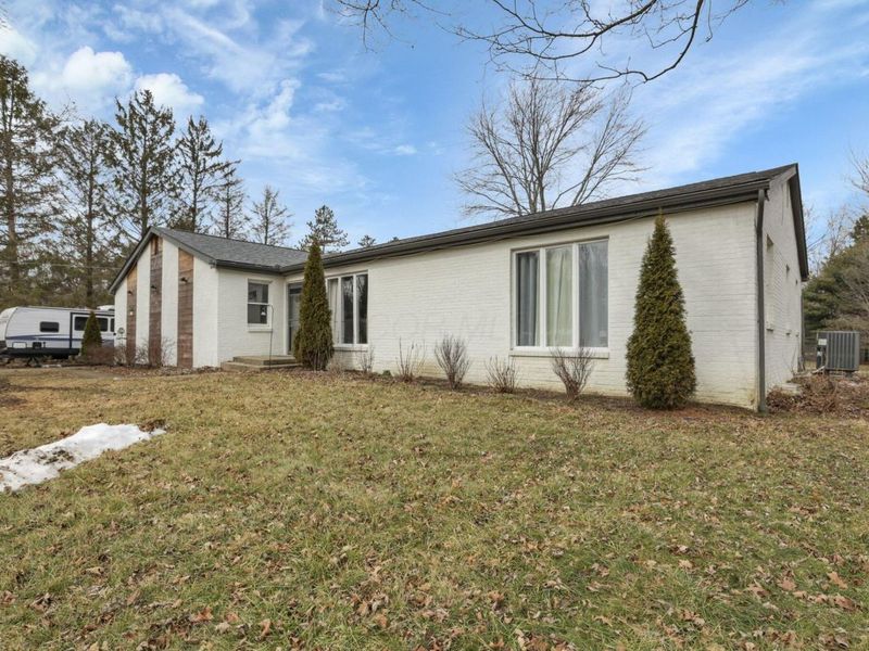 7554 Palmer Road SW, Etna, OH 43062 Photo 2