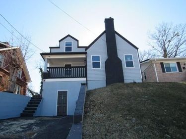 410 E Locust Street, Mt Sterling, KY 40353