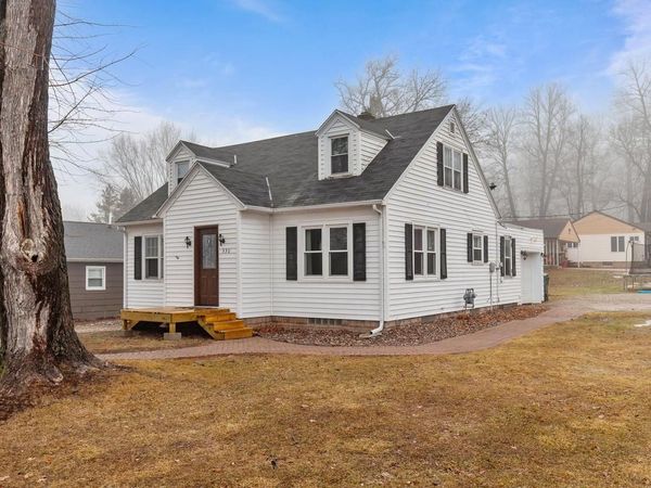 330 GROVE STREET, Manawa, WI 54949