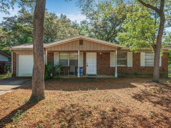 50 Berwick Circle, Shalimar, FL 32579