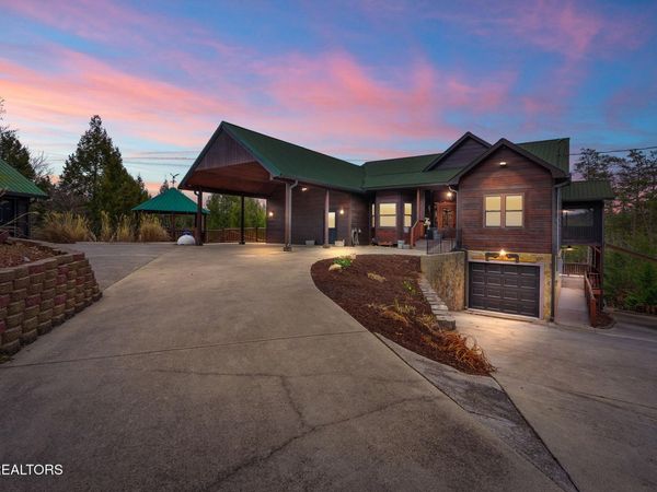 1819 Skyhawk Lane, Pigeon Forge, TN 37876