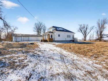 27165 KIMBERLING Avenue, GLENWOOD, IA 51534