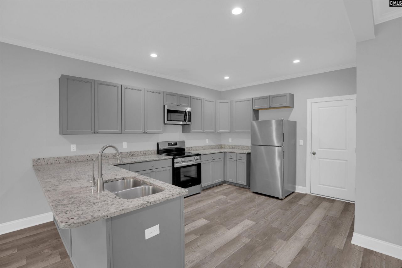 208 Brookhill W Street  Photo 10