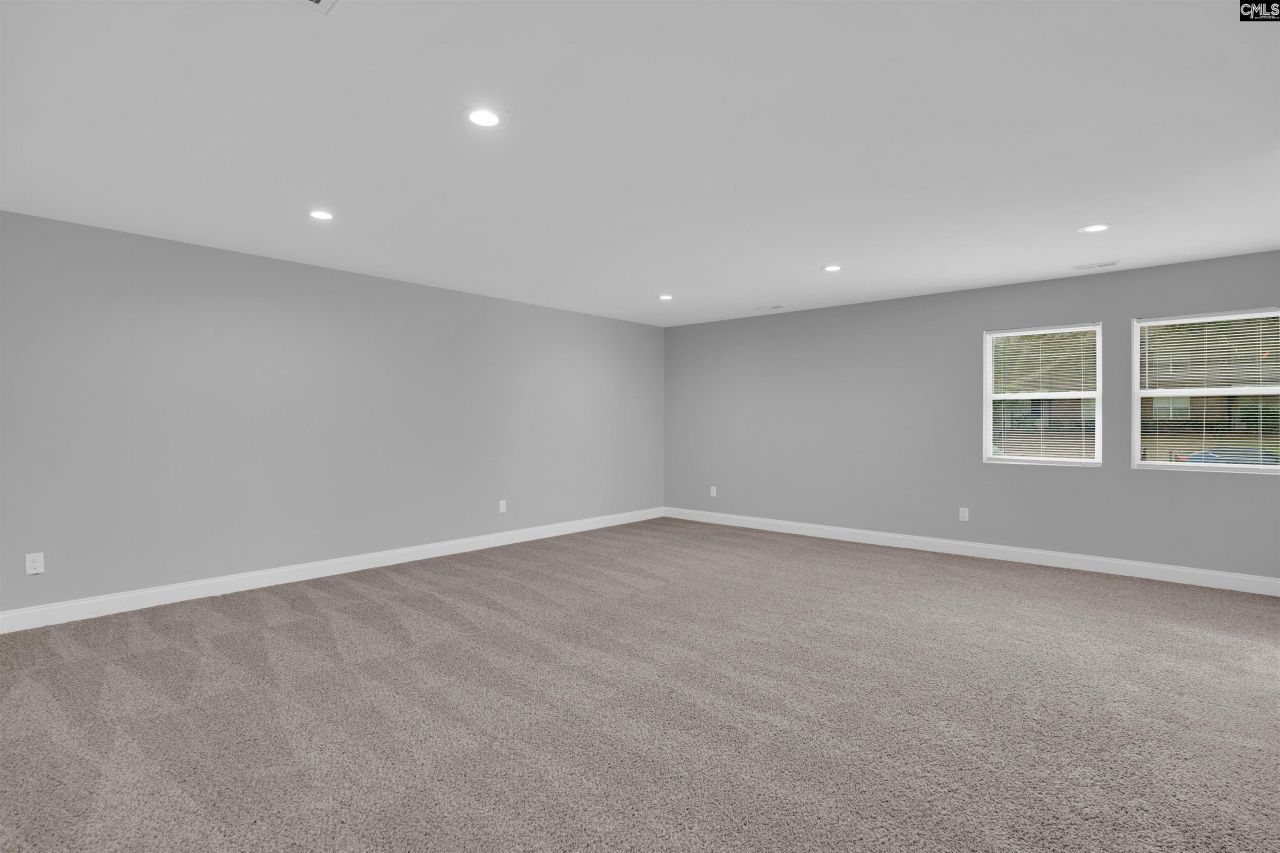 208 Brookhill W Street  Photo 33