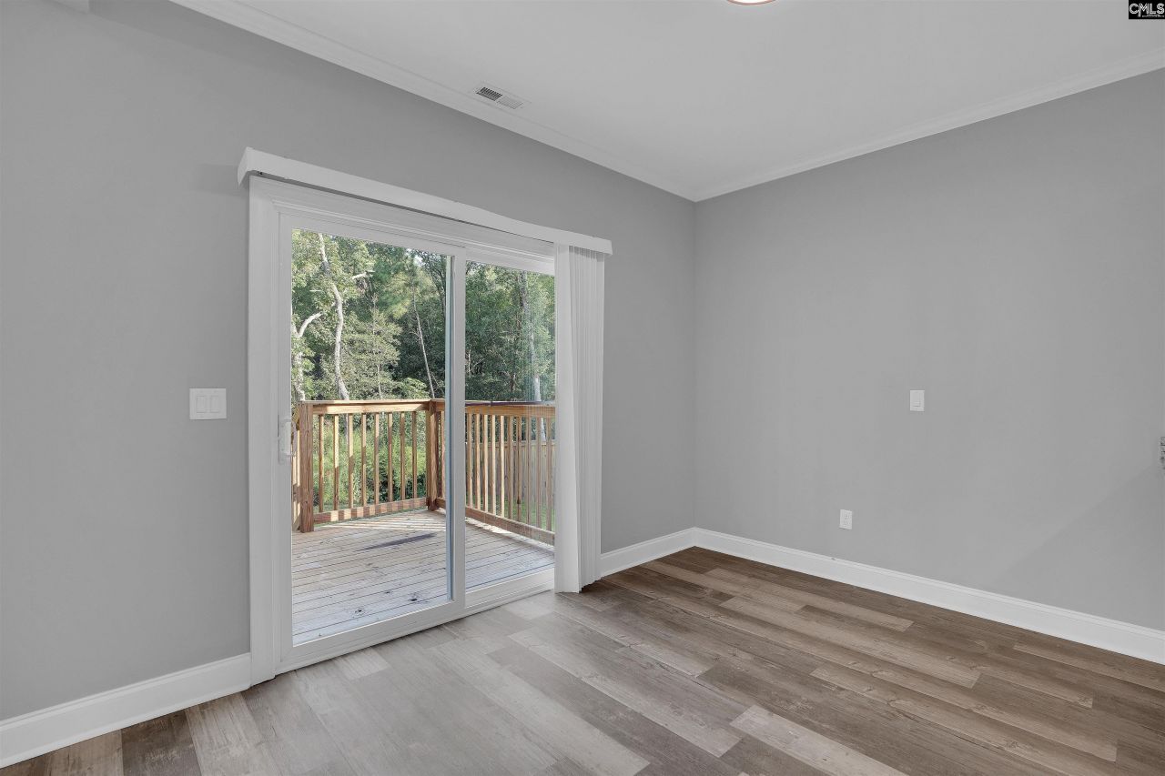 208 Brookhill W Street  Photo 9